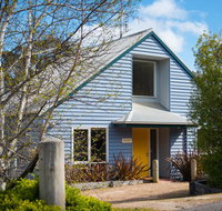 Boatshed Villa Yellow Door - Perths Hotel