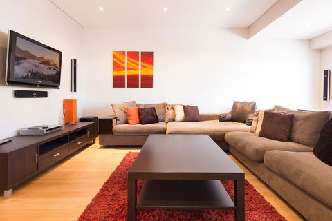 Bold, Modern 1 Bed 10 Mins From The City - Perths Hotel 0