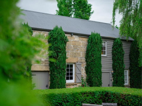 The Red Feather Inn - Perths Hotel 2