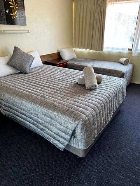 Y Motels Gympie - Perths Hotel 1