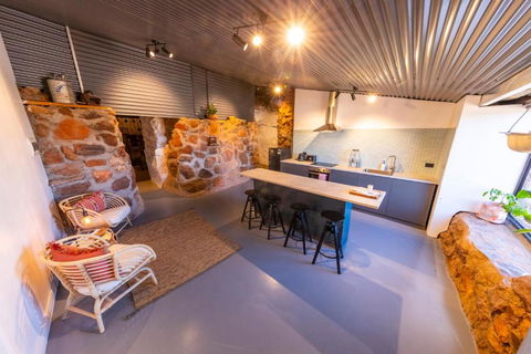 White Cliffs Accommodation -Daybreak Dugout - Unique Cave House - Perths Hotel 2