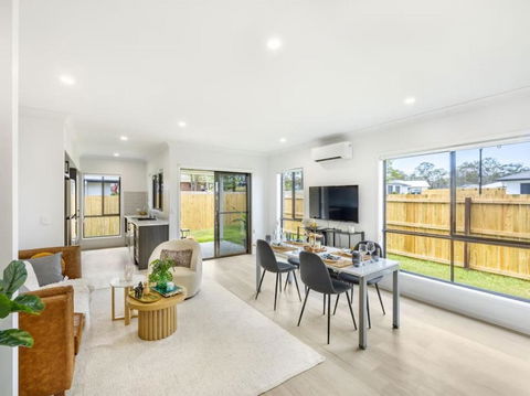Well-decorated 5BR Family Home - Perths Hotel 1