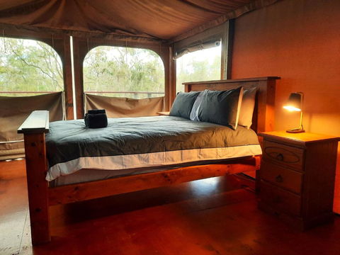 Wild Nature Lodge, Mareeba Wetlands - Perths Hotel 1