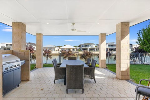 Windward Marina Retreat - Perths Hotel 0