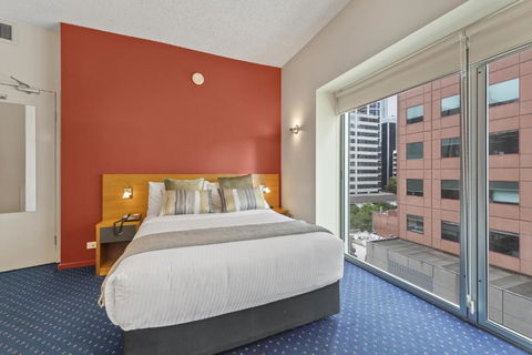 YEHS Hotel Melbourne CBD - Perths Hotel 1