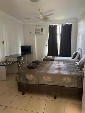 Riverview Tourist Village - Perths Hotel 1