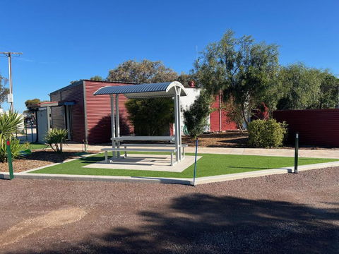 Whyalla Caravan And Tourist Park - Perths Hotel 3