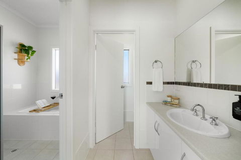 YARLU By Silver Sands - Perths Hotel 1
