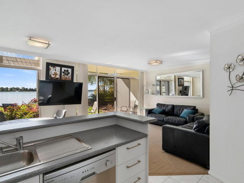 Yarrawonga Lakeside Apartment 25 - Perths Hotel 2