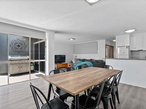 Yarrawonga Lakeside Apartment 44 - Perths Hotel 3