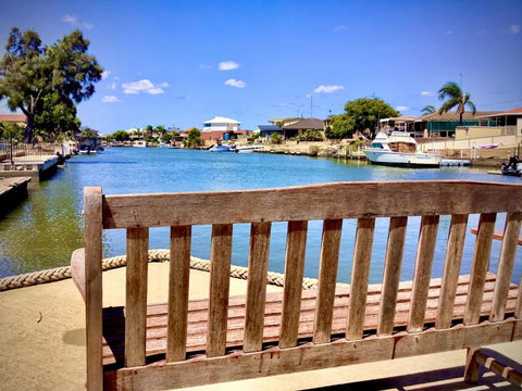 Yunderup Canal Retreat - Perths Hotel 0