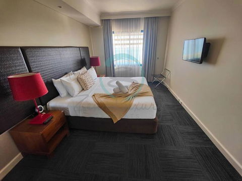 ZEN88 ESPLANADE: 1-BR Top Floor Ocean View Suite - Perths Hotel 1