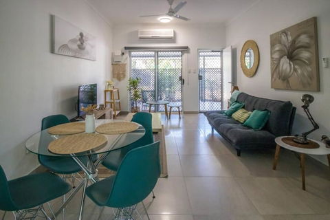 ZEN GARDEN - COZY 2-BR + Modern Design W/ Aircon - Perths Hotel 0