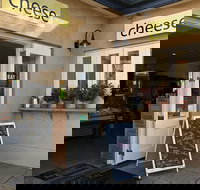 Small Group Adelaide Hills and Hahndorf Hideaway Tour from Adelaide - Perths Hotel