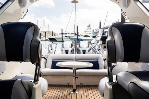 Premium Private Charter - Perths Hotel 4