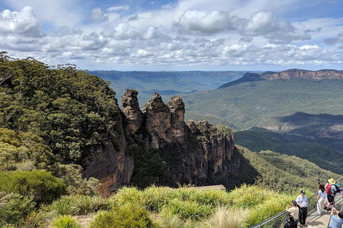 Blue Mountains Private Tour - Wild Kangaroos, Waterfalls And The Three Sisters - Perths Hotel 0