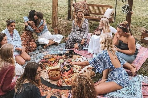 A Picnic In Byron Bay - Perths Hotel 4