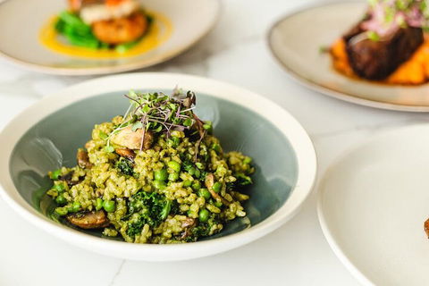 Gourmet Lunch Tour In Darwin Sundays 3-Hours - Perths Hotel 1