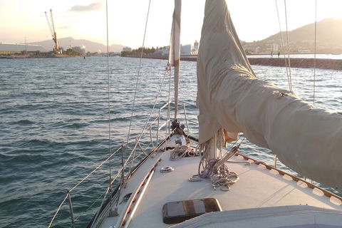 Townsville Small Group Early Morning Sailing Cruise Boat Tour Charter Hire - Perths Hotel 1