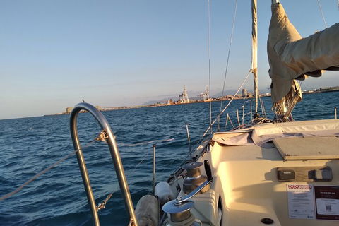 Townsville Small Group Early Morning Sailing Cruise Boat Tour Charter Hire - Perths Hotel 2