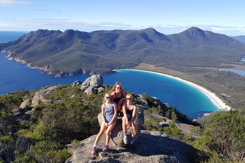 2-Day Tas East Coast Escape Tour Including Bay Of Fires, Wineglass Bay & Devils - Perths Hotel 1