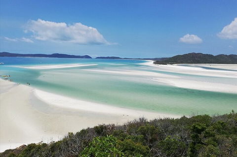 2-Night Whitsundays Sailing Cruise Incl. Whitehaven Beach & Great Barrier Reef - Perths Hotel 1