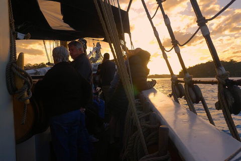 Sydney Harbour Tall Ship Afternoon Discovery Cruise - Perths Hotel 5