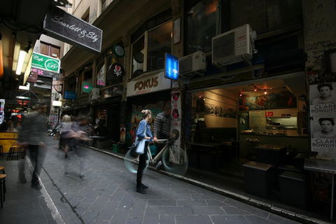 Central Melbourne Walking Tour - Perths Hotel 0