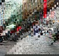Melbourne Laneways and Waterways - Perths Hotel