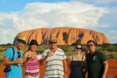 Ayers Rock Day Trip From Alice Springs Including Uluru, Kata Tjuta And Sunset BBQ Dinner - Perths Hotel 0
