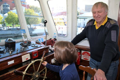 Derwent River Historic Harbour Cruise From Hobart - Perths Hotel 4