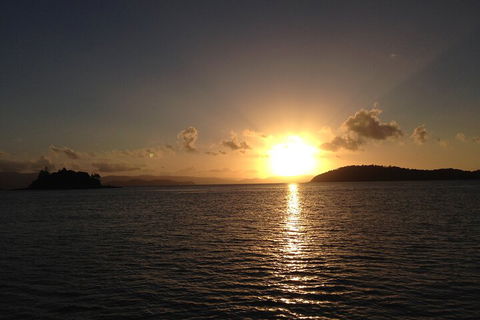 Sunset Sail In The Whitsundays - Perths Hotel 4