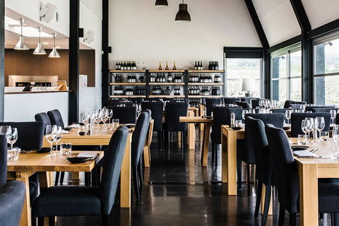 3-Hour Hunter Valley Scenic Helicopter Tour Including 3-Course Lunch From Cessnock - Perths Hotel 5