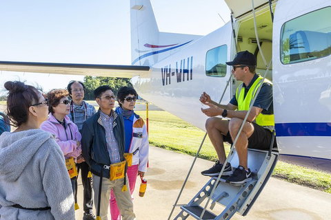 Scenic Flight - Great Barrier Reef, Heart Reef, Whitehaven Beach & Hill Inlet! - Perths Hotel 1