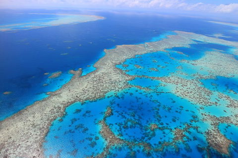 Whitsunday Islands And Heart Reef Scenic Flight - 70 Minutes - Perths Hotel 1