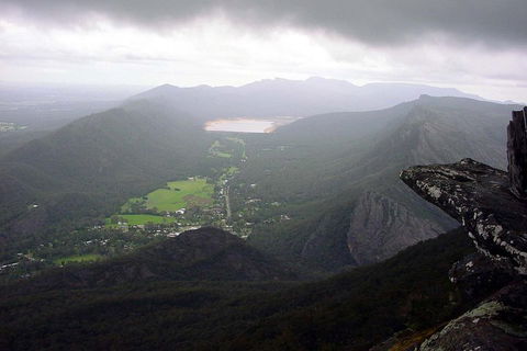 Grampians & Halls Gap - Perths Hotel 3