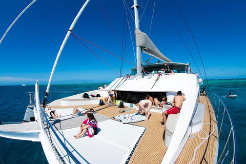 Passions Of Paradise Great Barrier Reef Snorkel And Dive Cruise From Cairns By Luxury Catamaran - Perths Hotel 3