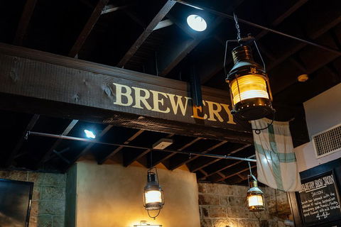 Drinks & Bites In Sydney Private Tour - Perths Hotel 2