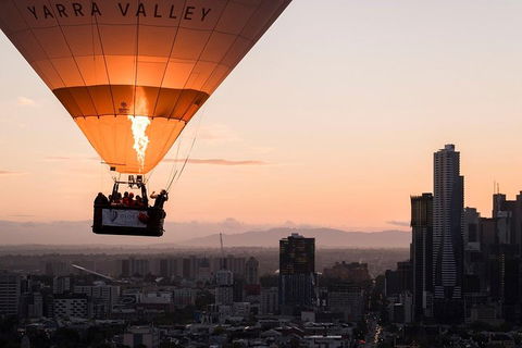 Melbourne Balloon Flight At Sunrise - Perths Hotel 5