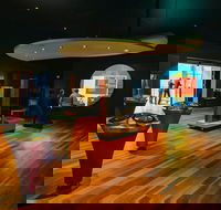 Australian Wine Discovery Tour with Tastings - Perths Hotel