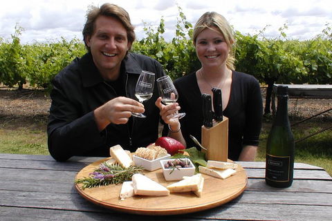 Swan Valley Tour From Perth: Wine, Beer And Chocolate Tastings - Perths Hotel 4